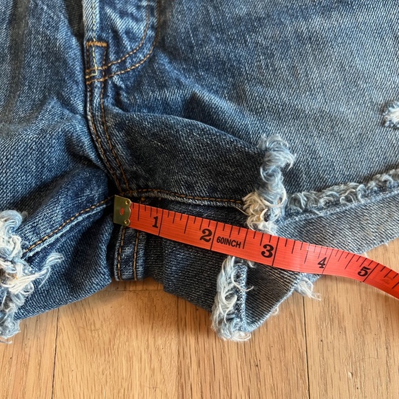 Levi's 501 Cut-Off Jean Short Button Fly Size 30 - Picture 6 of 6